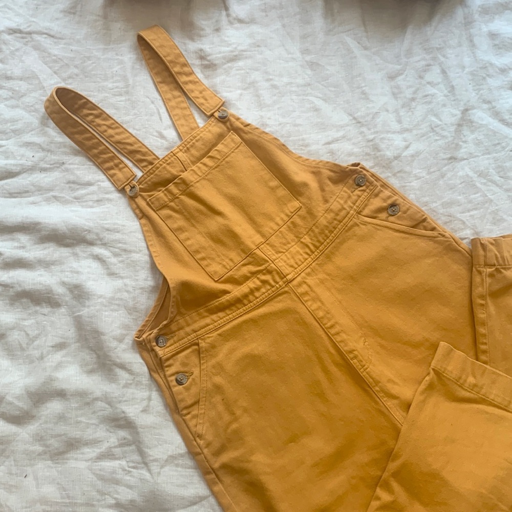MONKI Mustard yellow overalls 🌞